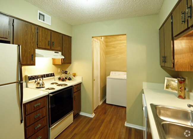 Kitchen - Enclave Apartments