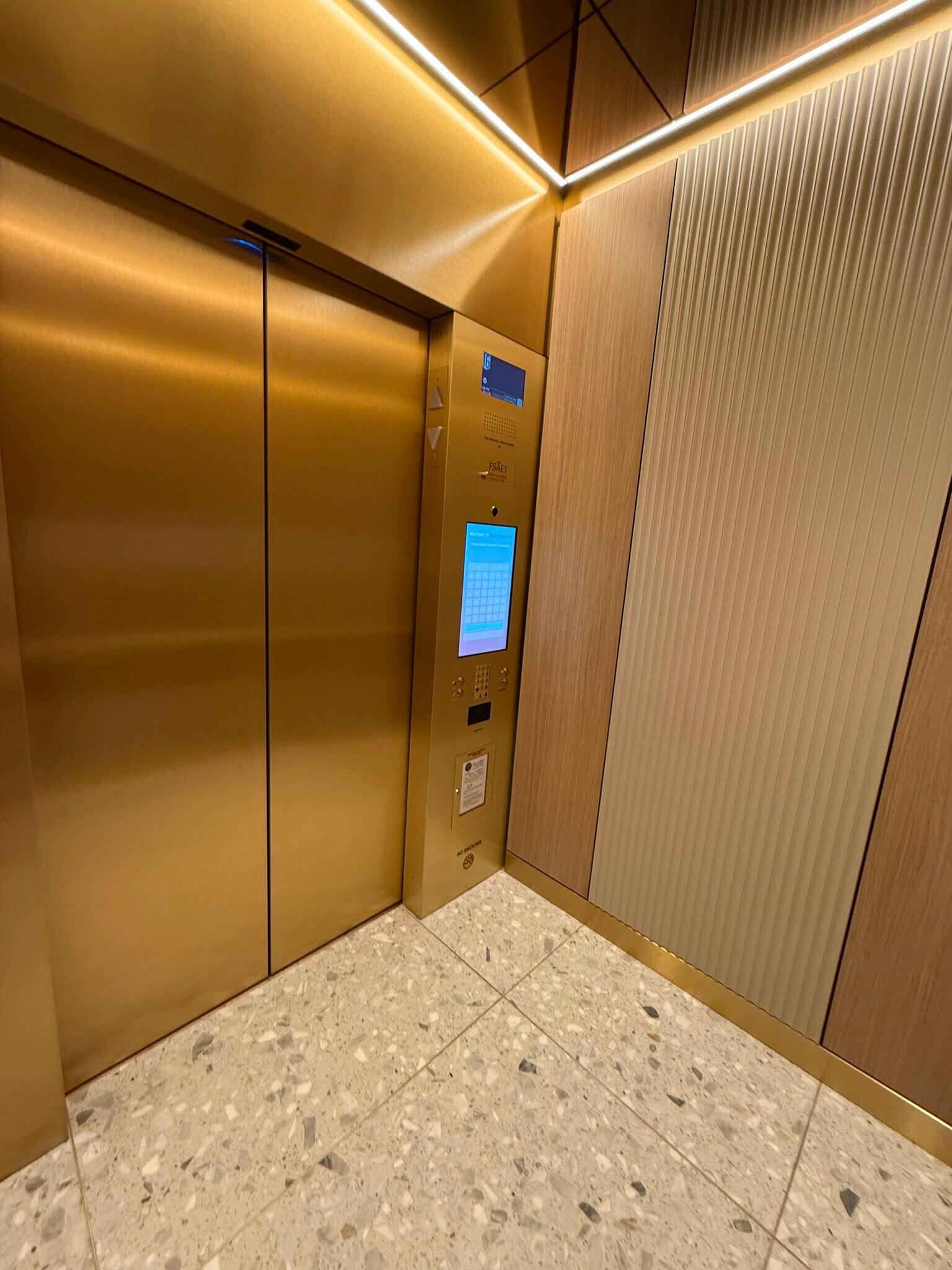 Building Photo - 77 SE 5th St