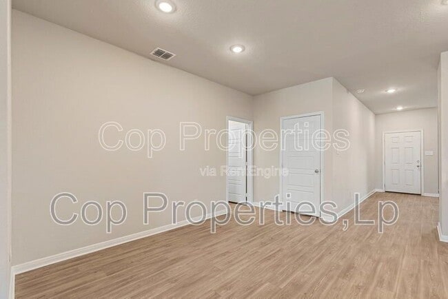 Building Photo - 5103 Topaz Bnd