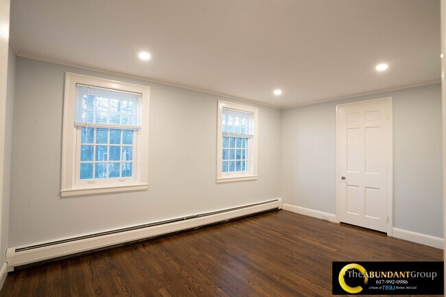 Building Photo - 40 Puddingstone Ln