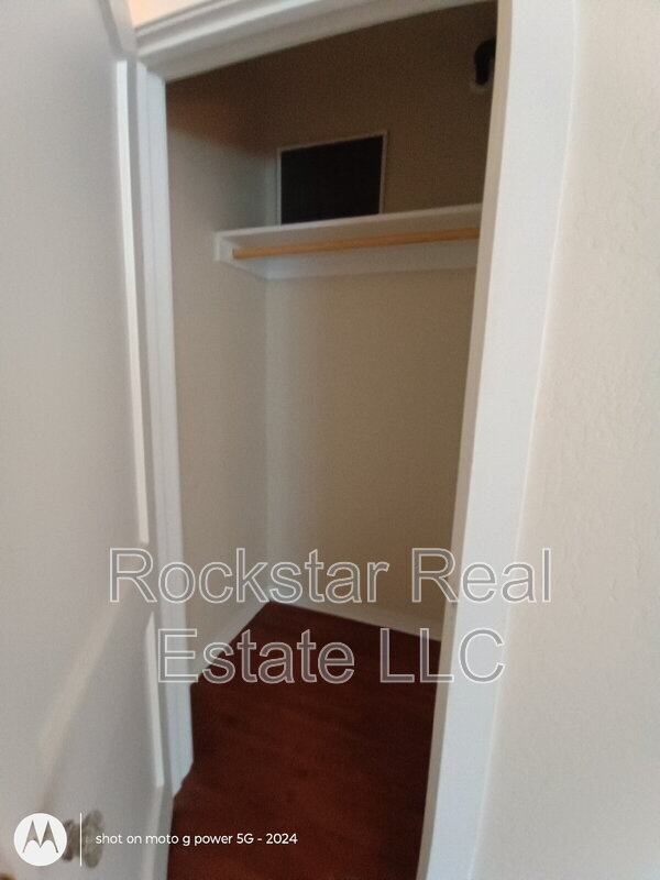 Building Photo - 814 S Lincoln St