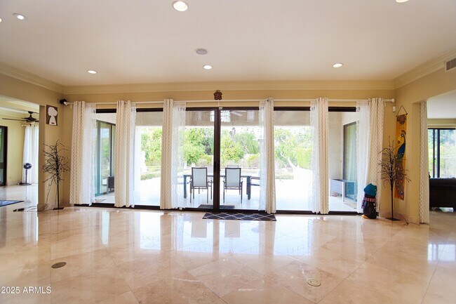 Building Photo - 3306 E Jaeger Cir