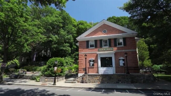 Building Photo - 55 1st St