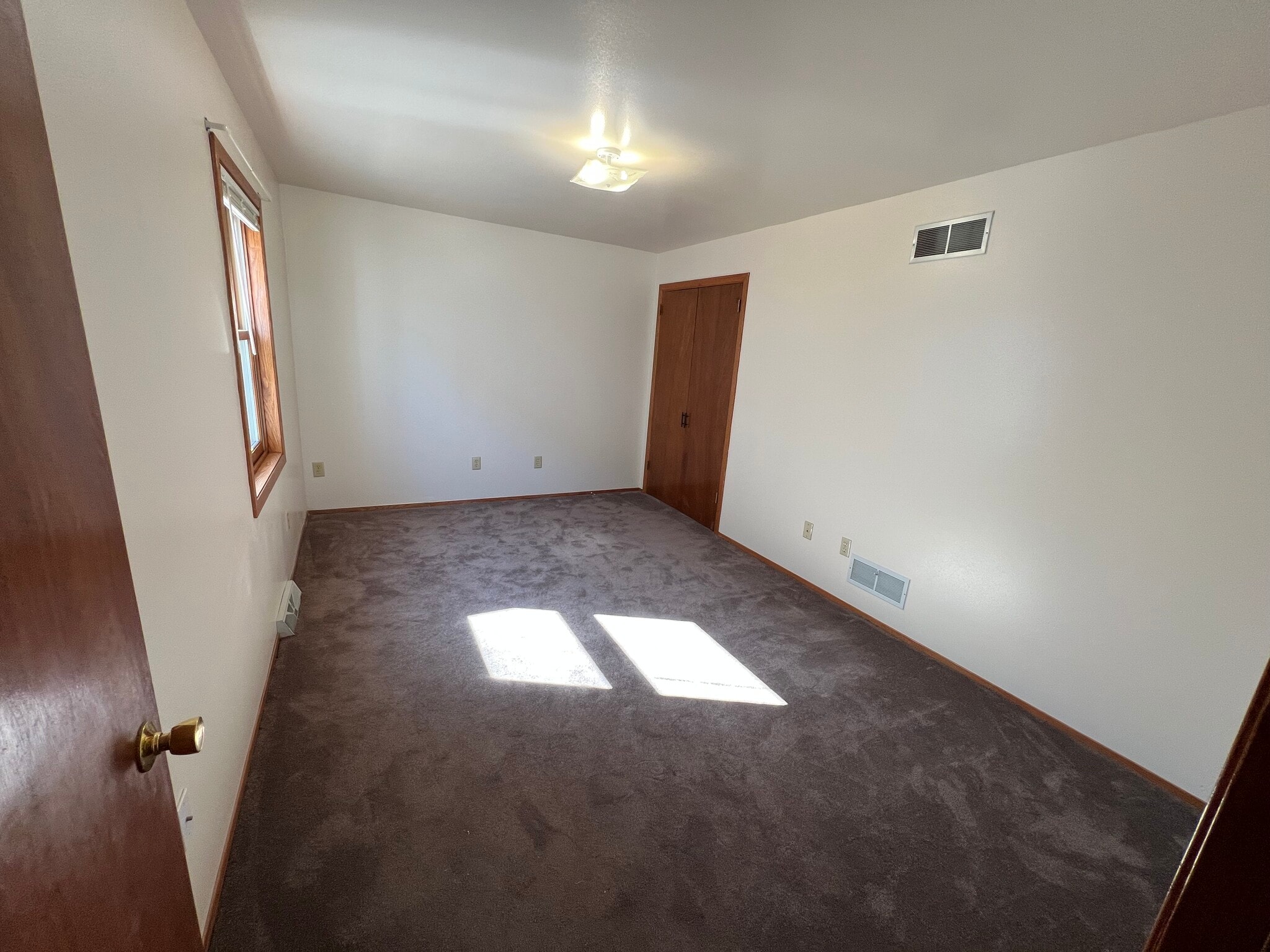 Building Photo - 4259 S 26th St