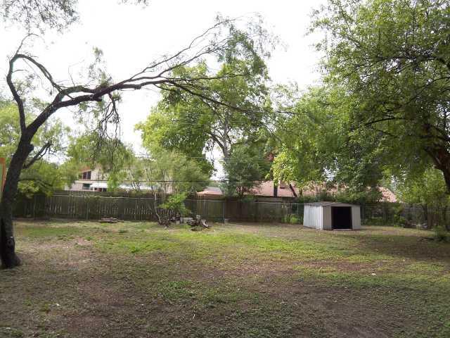 Building Photo - 1809 Rogge Ln