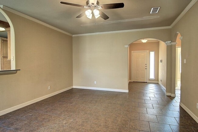 Building Photo - 6824 Fox Tail Dr