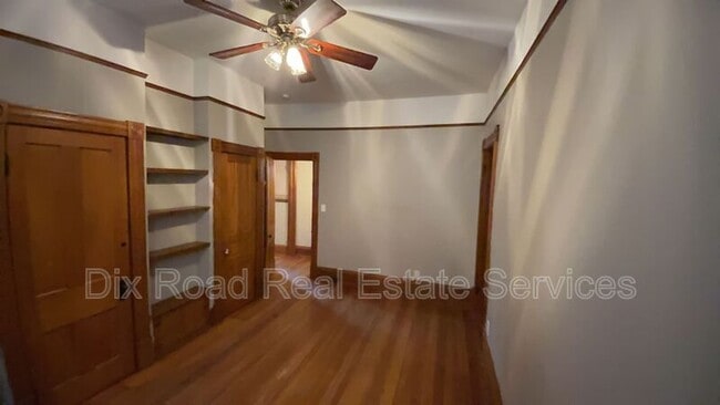 Building Photo - 808 Campbell Ave