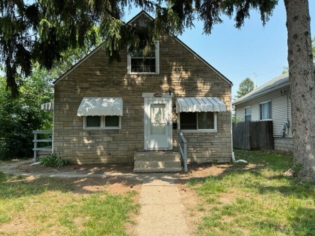 Primary Photo - 2629 Grasmere Ave