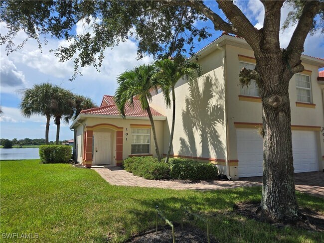 Building Photo - 25069 Peacock Ln