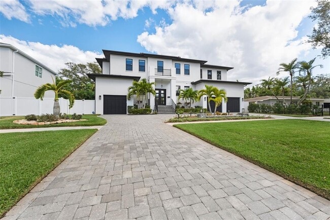 Building Photo - 481 W Davis Blvd