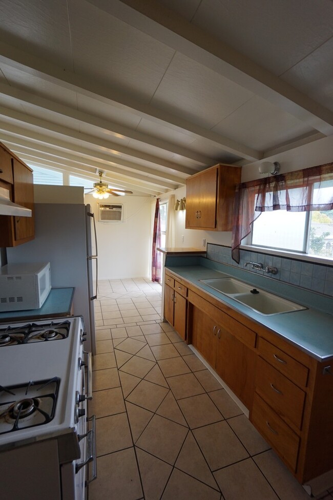 Building Photo - Cozy 4 Bedroom 2 Bathroom House in Glendora