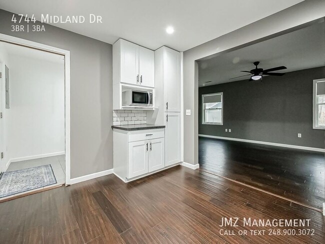 Building Photo - 4744 Midland Dr