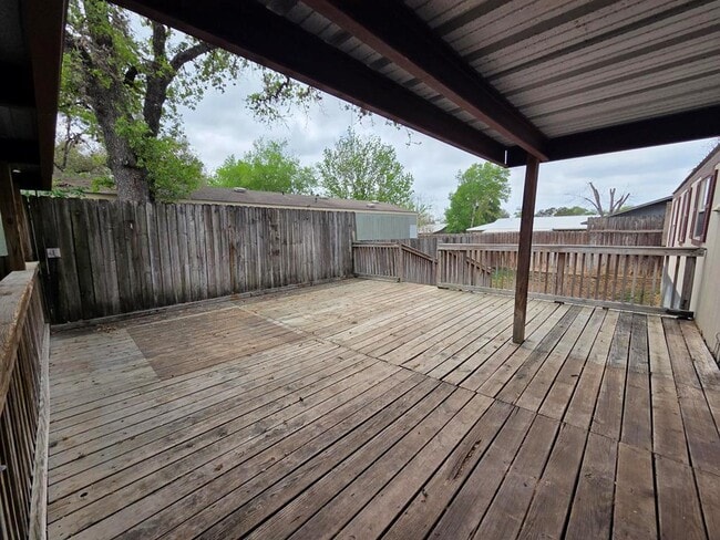 Building Photo - 167 Beaumont St