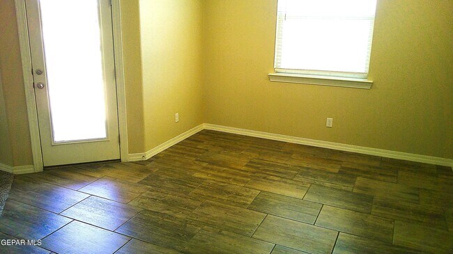 Building Photo - 4620 Marisabel Azcarate St
