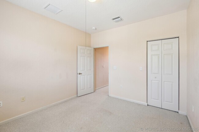 Building Photo - 2584 Stockbridge Square SW