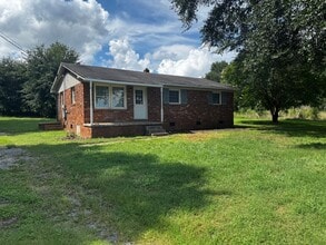 Building Photo - 3113 Old School Rd