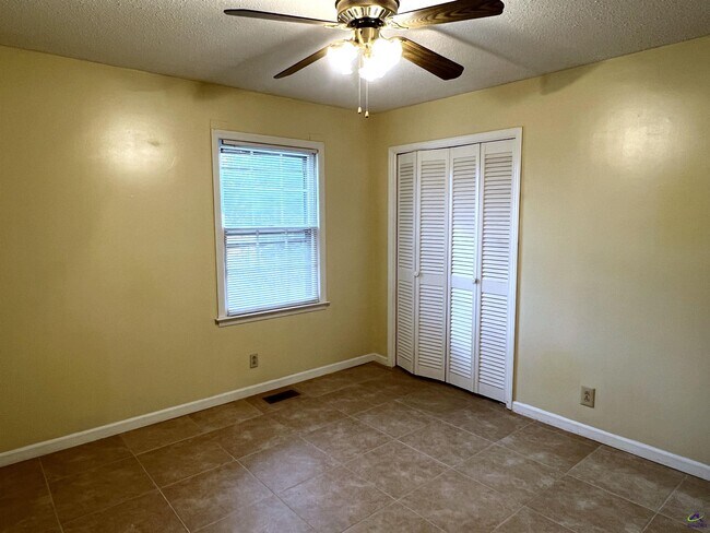 Building Photo - 3700 Dean Dr