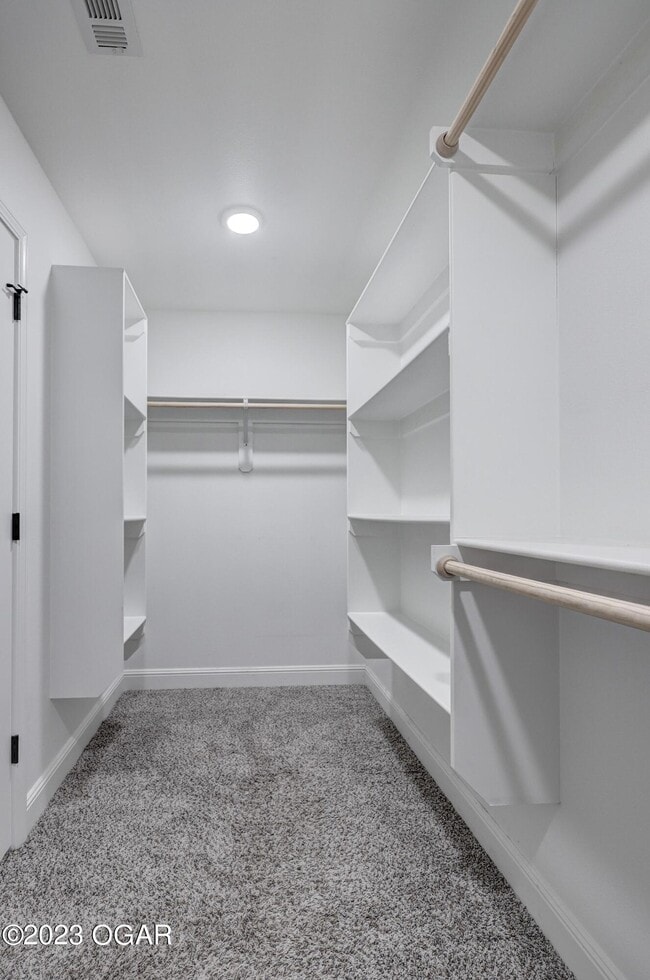 Building Photo - 2030 Mardale Cir