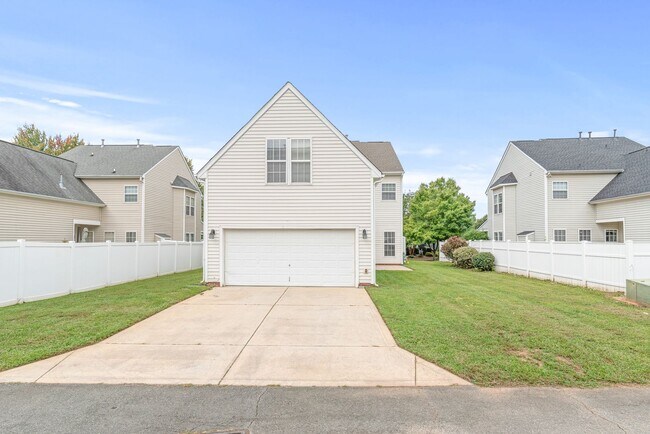 Building Photo - (Coming Soon) 4 Bedroom Home with a Bonus Room in Ballantyne!