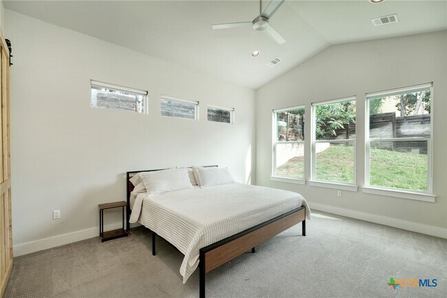 Building Photo - 15500 Enid Dr
