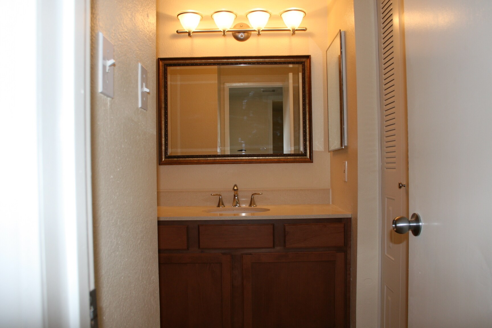 Bathroom - 9200 Madison Ave