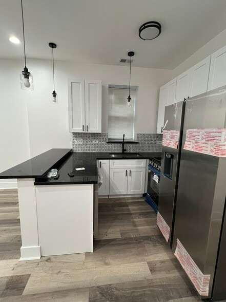 Building Photo - 3626 W Grenshaw St