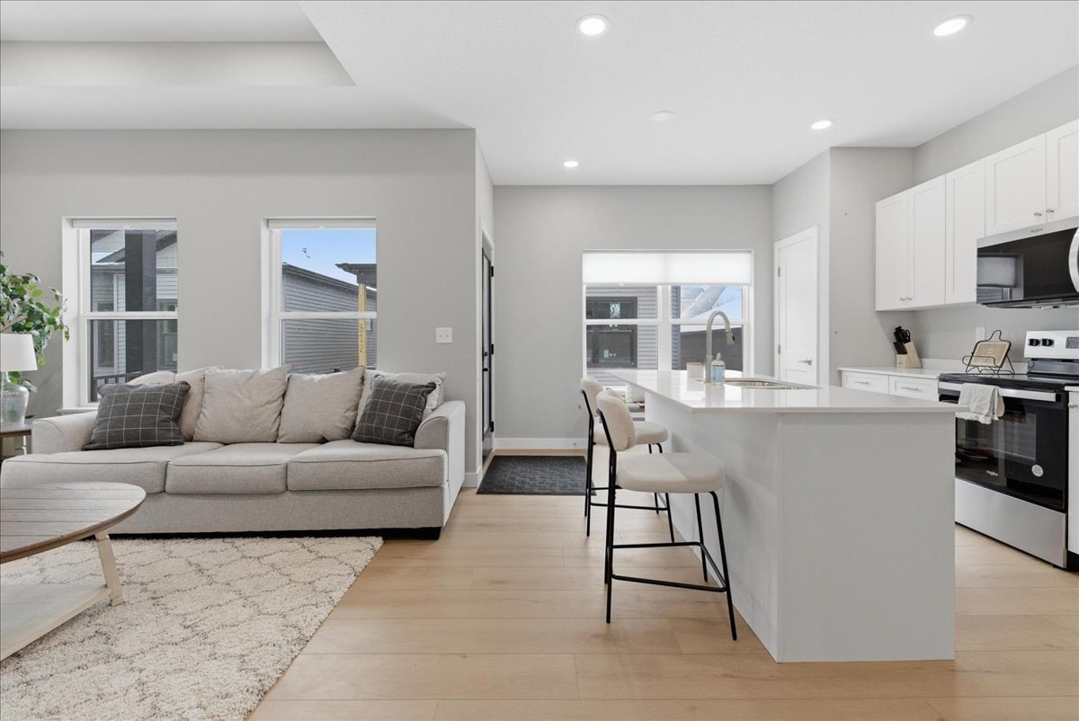 Building Photo - 812 Clay St