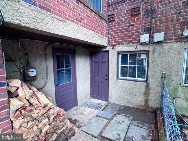 Building Photo - 4417 Volta Pl NW