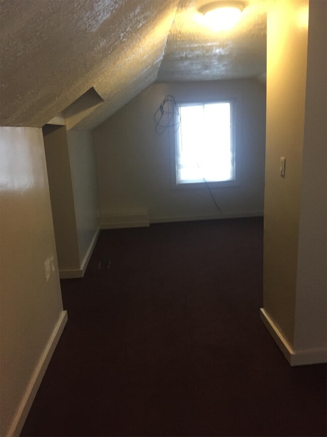 Building Photo - 20560 Goulburn Ave