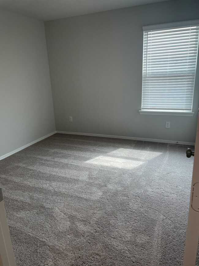Building Photo - 5810 Fresh View Ct