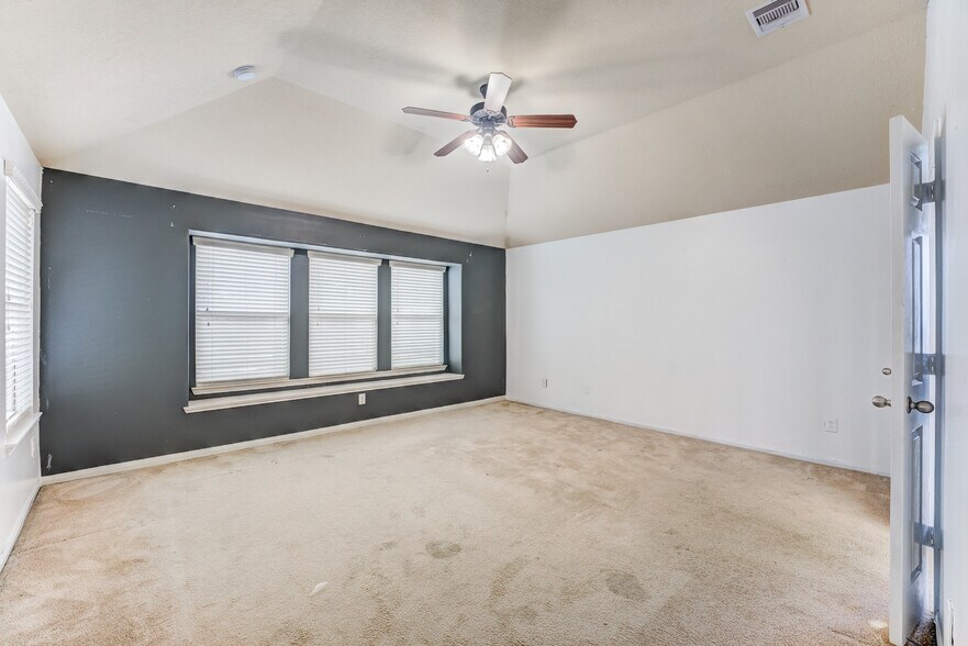 Building Photo - 4731 Autumn Pine Ln