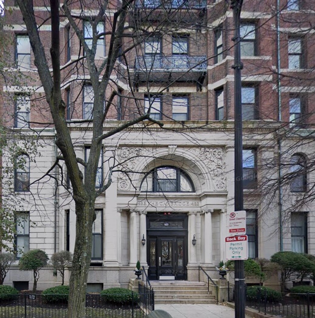 Building Photo - 483 Beacon St
