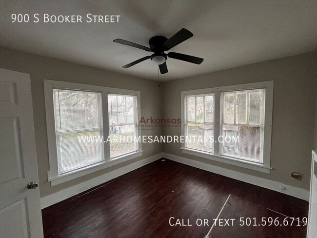 Building Photo - 900 S Booker St