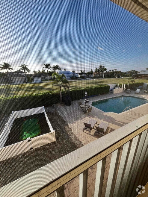 Building Photo - 5420 Chiquita Blvd S