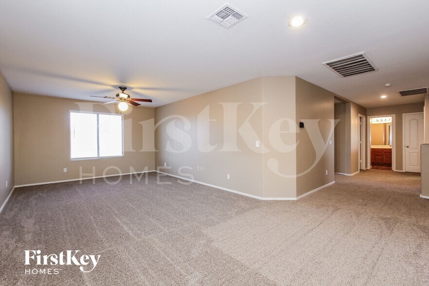 Building Photo - 17750 W Maui Ln