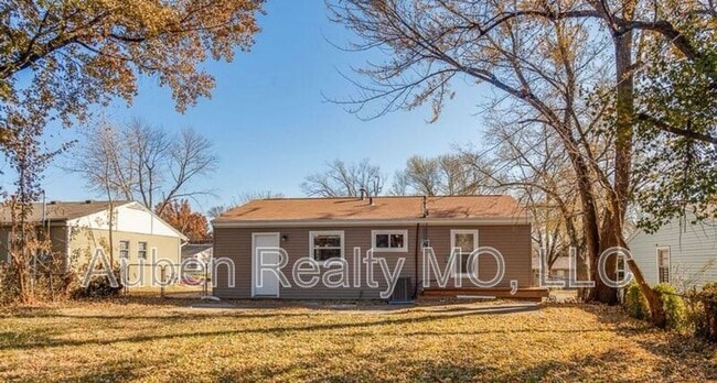 Building Photo - 5720 E 40th Terrace