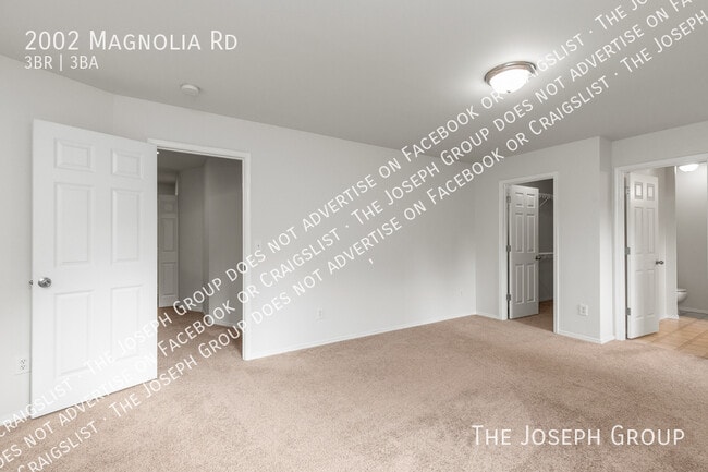 Building Photo - 2002 Magnolia Rd