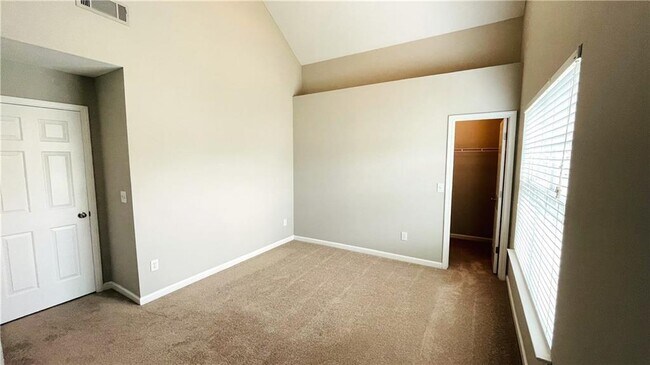 Building Photo - 1215 Grey Rock Way