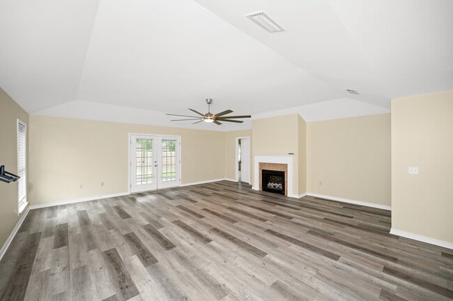 Building Photo - 25930 Overton Dr