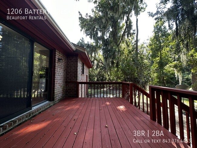 Building Photo - 1206 Battery Creek Rd