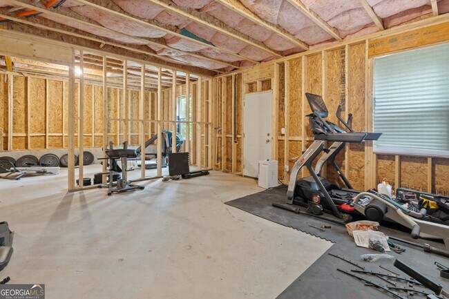 Building Photo - 3645 Beaconfield Ct SE