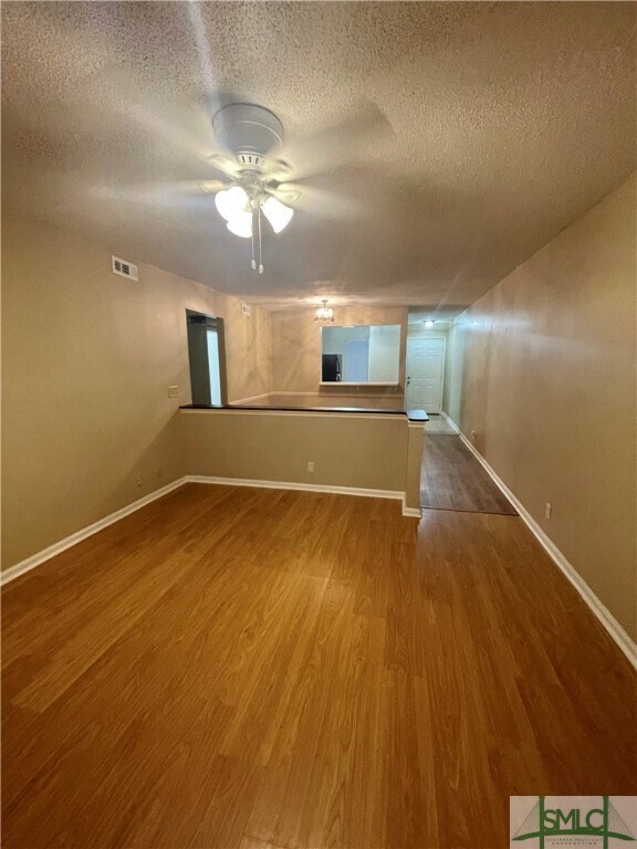 Building Photo - 104 Shoals Dr