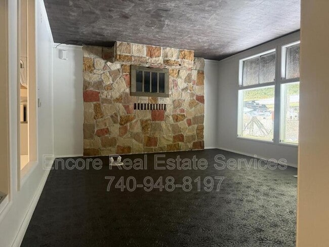 Building Photo - 684 Saratoga Ave