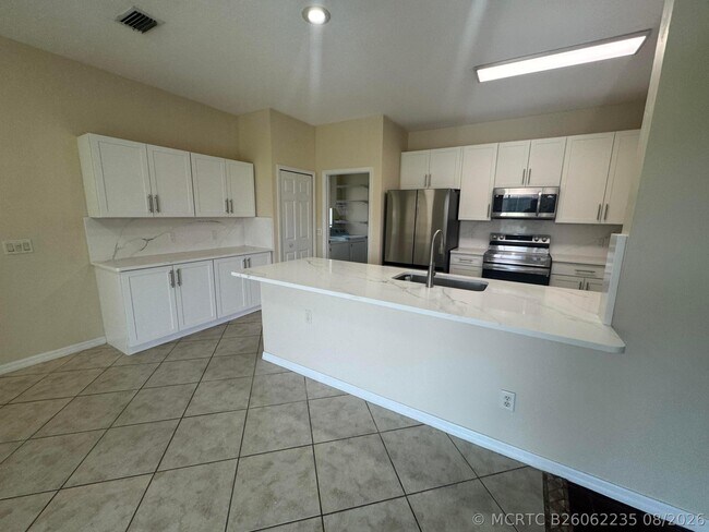 Building Photo - 981 NW Tuscany Dr