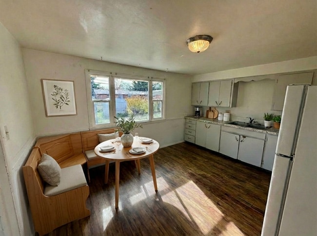 Building Photo - 3 Bedroom, 1 Bath Ranch Home in Northwest Loveland, CO - New Carpet, New Paint, Appliances, Windo...