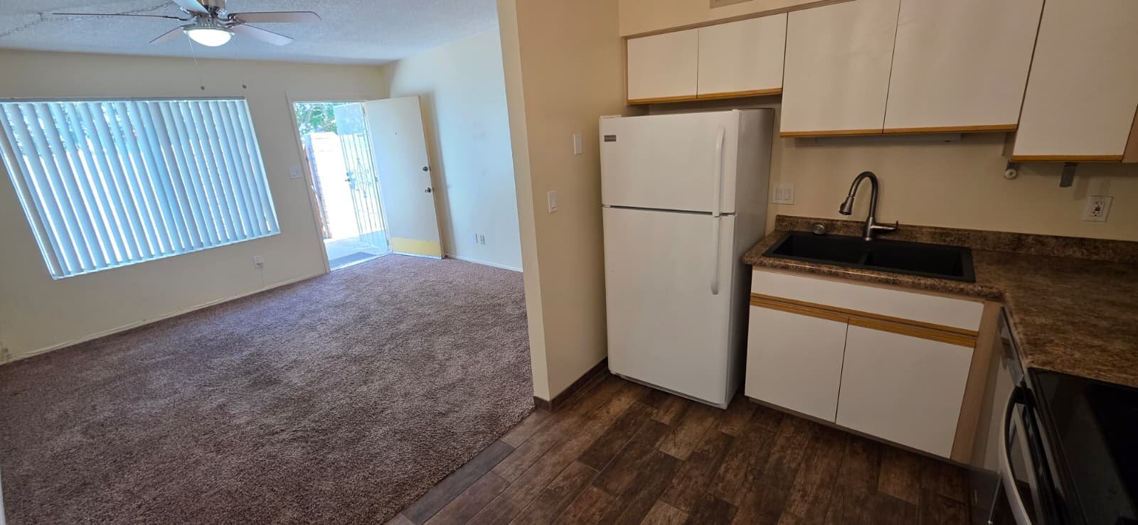 Building Photo - 24 N Mesa Dr