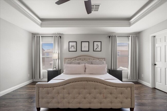 Building Photo - Luxurious, Exceptional Entertaining 5 Bedroom Home Featuring Expansive Indoor-Outdoor Living