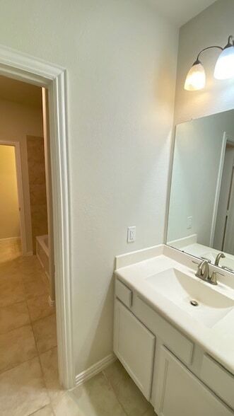 Building Photo - 5002 Naples Grove Ln