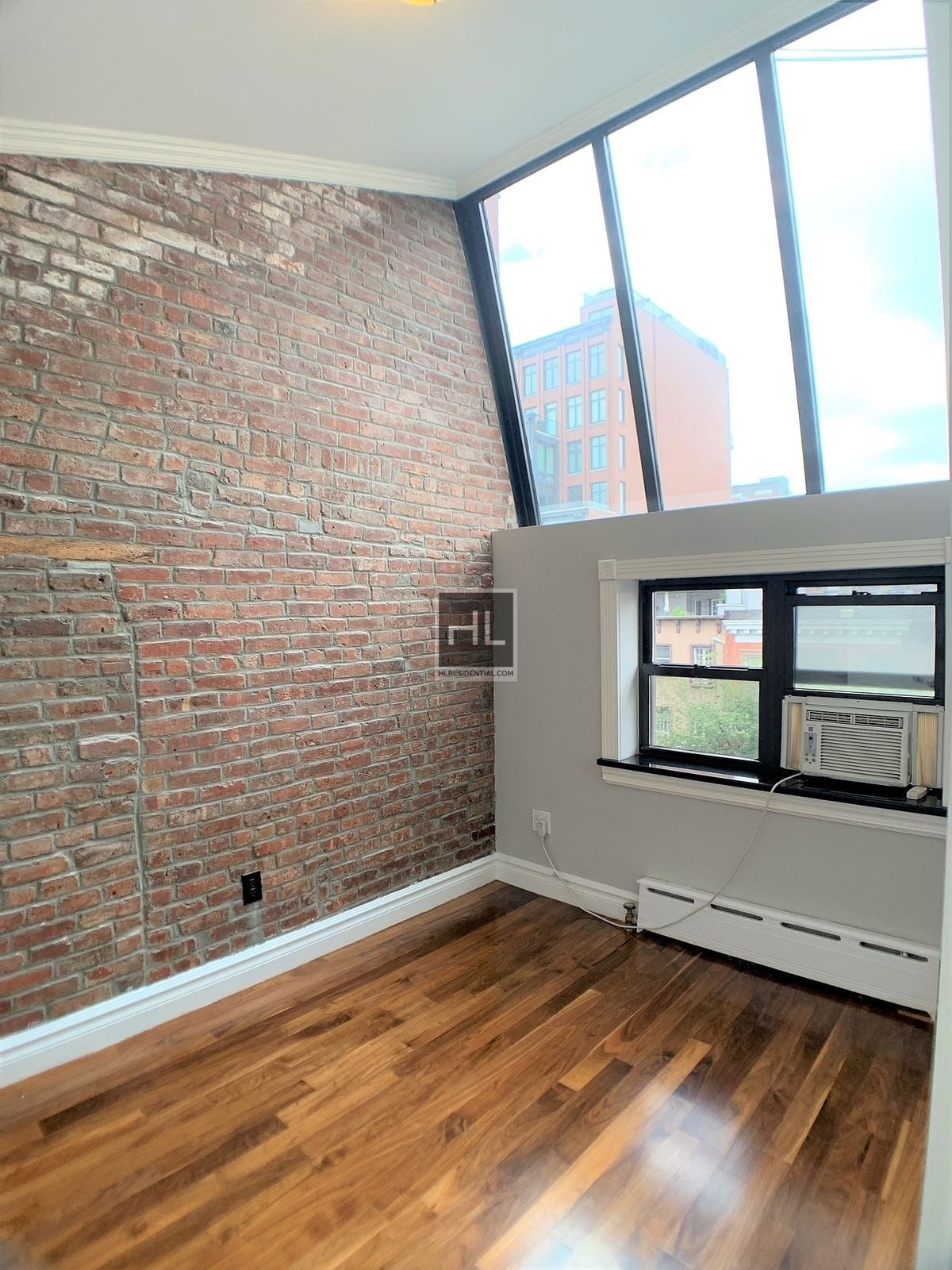 Building Photo - W 14TH ST.