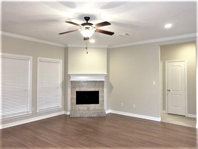 Building Photo - 12424 Red Stag Ct
